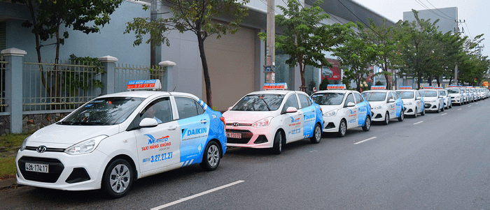 Hình ảnh đội xe Taxi Hàng Không tại sân bay Đà Nẵng