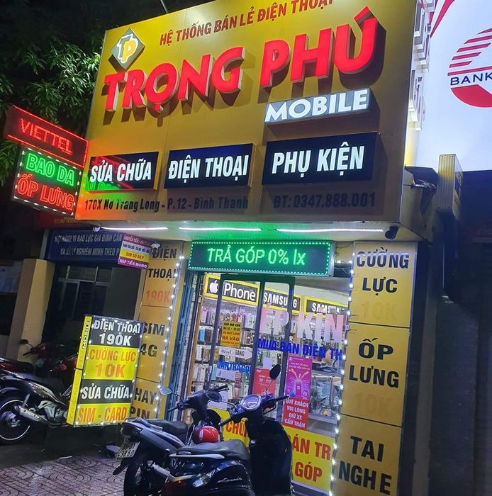 Không gian làm việc chuyên nghiệp tại Trọng Phú Mobile