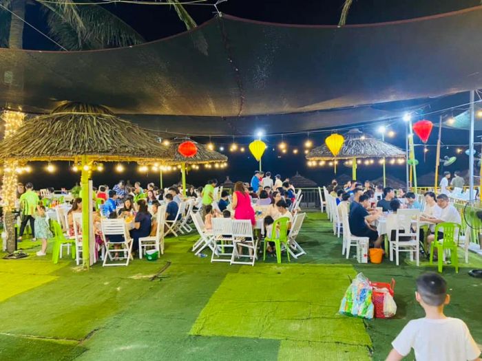 Những món ngon trình bày nghệ thuật tại Vân Phi - Ảnh 2