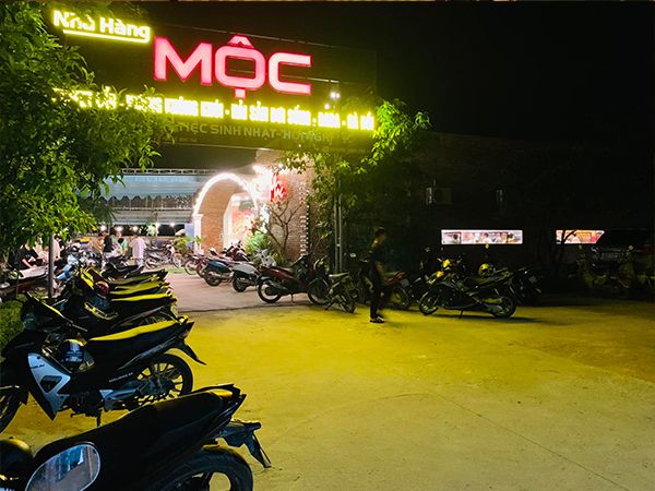 Không gian ấm cúng tại Nhà hàng Mộc