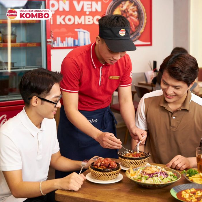 Không gian ấm cúng và những món ngon đặc trưng tại KOMBO