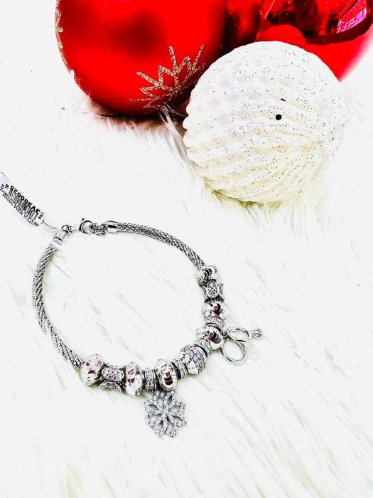 Không gian sang trọng tại Kim Vinh Jewelry