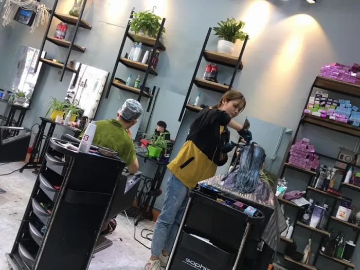 Không gian sang trọng tại Salon Hiếu Toni - Ảnh 1