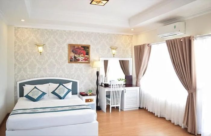 Khách sạn Rạng Đông - Ảnh 1