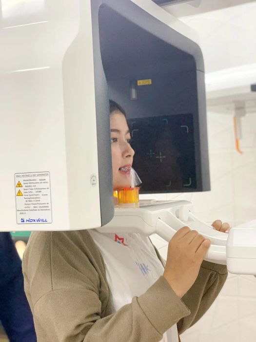 Hình ảnh đội ngũ bác sĩ chuyên môn tại Nha Khoa Sky Dentist