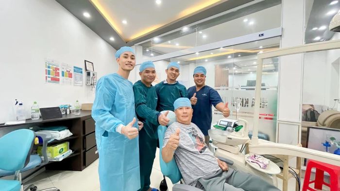 Hình ảnh đội ngũ bác sĩ chuyên gia tại Nha Khoa Đăng Khôi