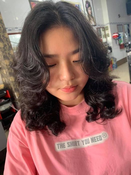 Không gian sang trọng và dịch vụ chuyên nghiệp tại Salon Hồng Thịnh