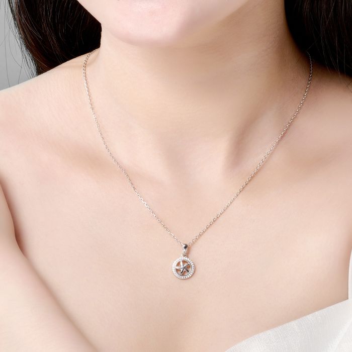 Không gian trưng bày sang trọng tại PNJ