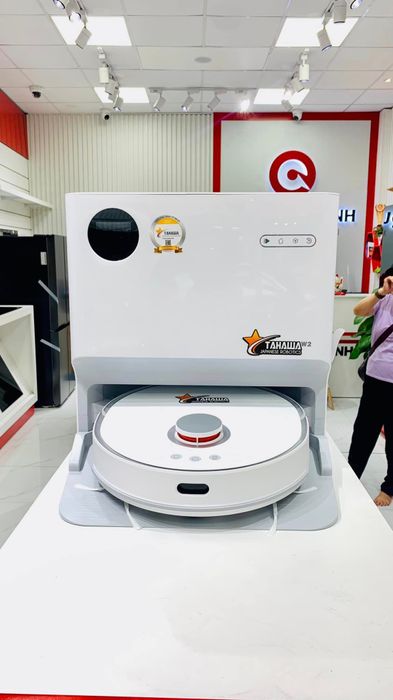 Hình ảnh không gian trưng bày hiện đại tại Điện Máy Quang Thành