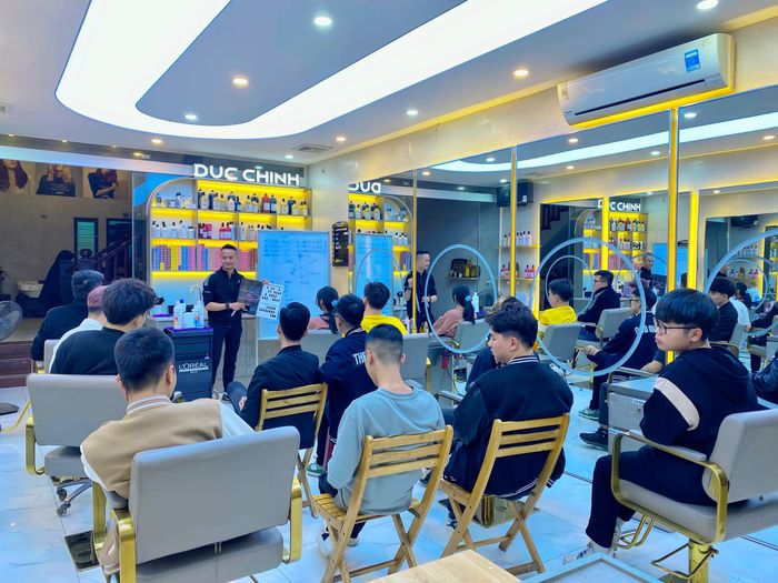 Hình ảnh 2 của Sinh Anh Hair Salon
