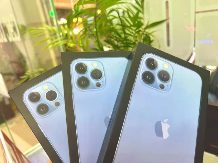 Góc trưng bày sản phẩm tại Linh Apple – ảnh 3