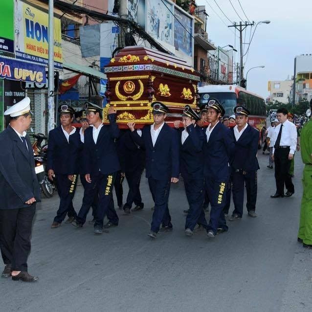 Đội ngũ nhân viên chuyên nghiệp của Vạn Phú S