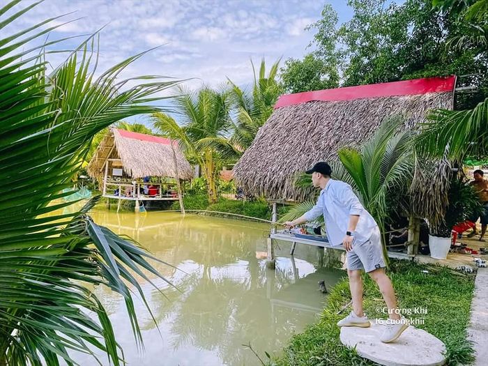 Khoảnh khắc vàng: Câu cá thư giãn tại Thủy Trúc
