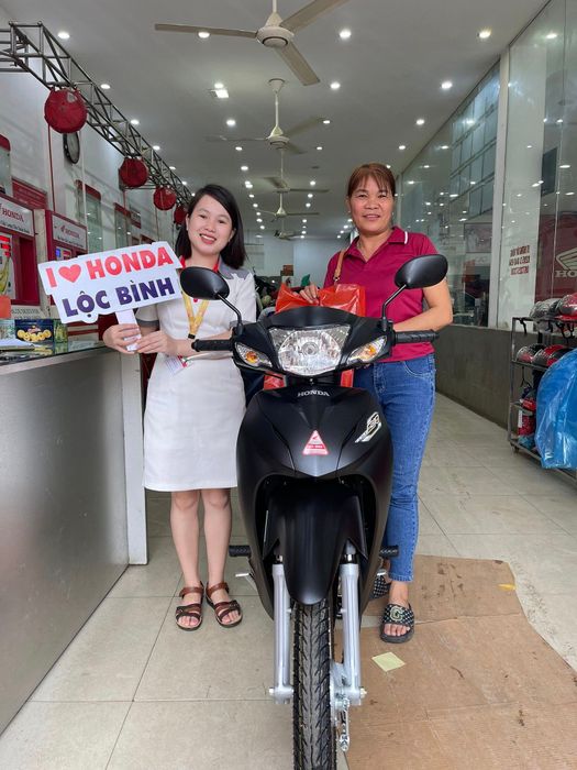 Không gian trưng bày xe tại HEAD Honda Lộc Bình