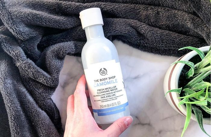 Ảnh Nước tẩy trang The Body Shop Camomile Fresh Micellar Cleansing Water 2