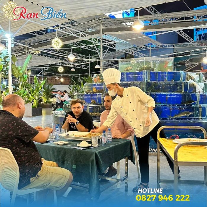 Khoảnh khắc ẩm thực tại Rạn Biển