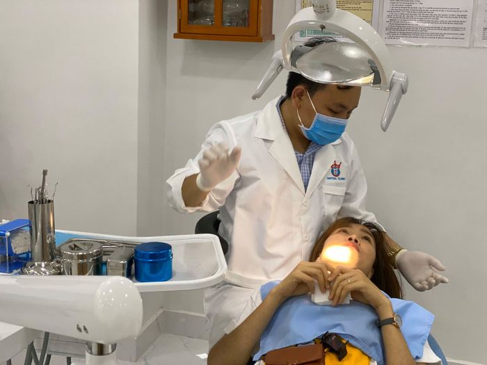 Hệ thống máy móc hiện đại tại Nha khoa Việt Mỹ (Ảnh 2)