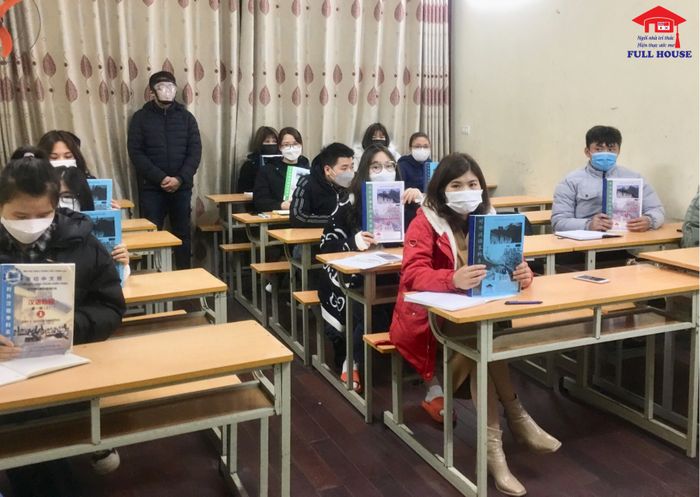Ngoại Ngữ Full House - Khoảnh khắc học tập đầy cảm hứng