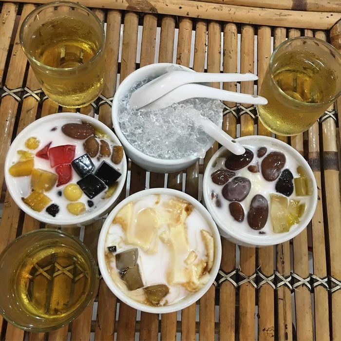 Những chén tàu hũ nghệ thuật tại Quán Tàu Hũ Hồng Lạc