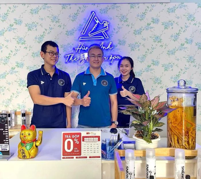Hùng Anh - The Sneaker Spa - Hình ảnh trước và sau khi làm sạch ấn tượng