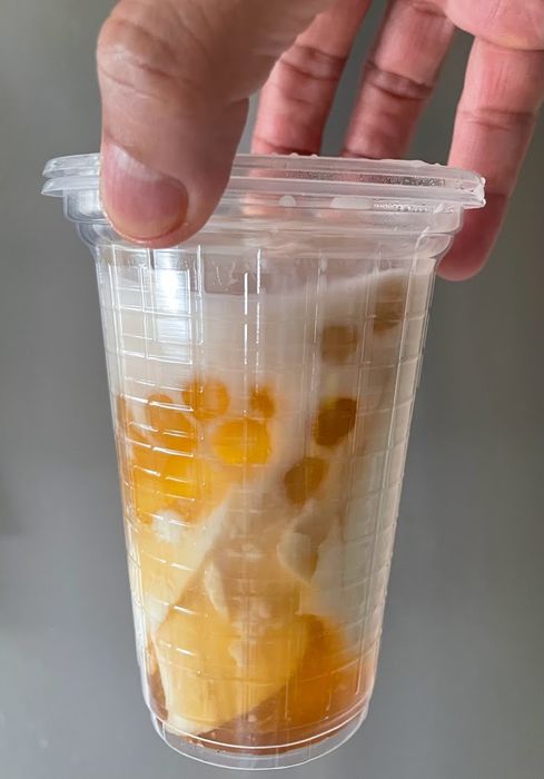 Những chén tàu hũ nóng hổi thơm ngon tại Tàu Hũ Cô Thủy