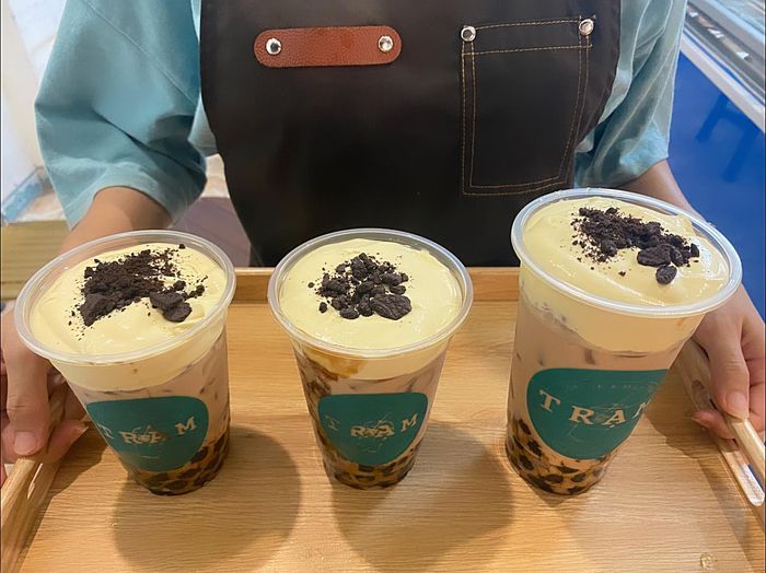 Không gian trẻ trung tại TRẠM Coffee & MilkTea