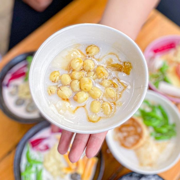 Những chén tàu hũ vàng ươm thơm phức tại Tàu Hũ PaPa