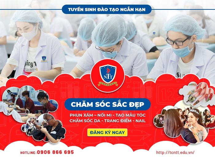 Hình ảnh sinh viên thực hành tại Trường Trung Cấp Nguyễn Tất Thành