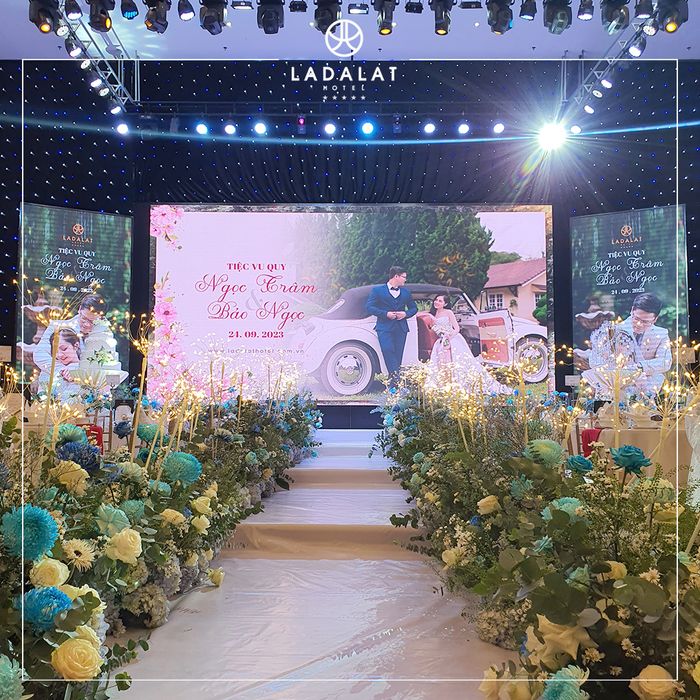 Sảnh tiệc cưới lộng lẫy tại Khách sạn Ladalat (Ảnh 1)
