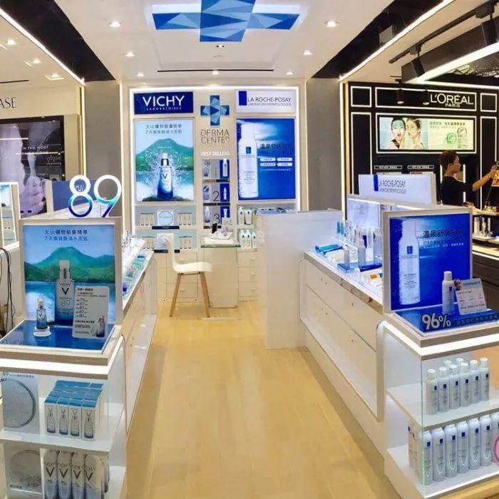 Không gian mua sắm sang trọng tại Vichy