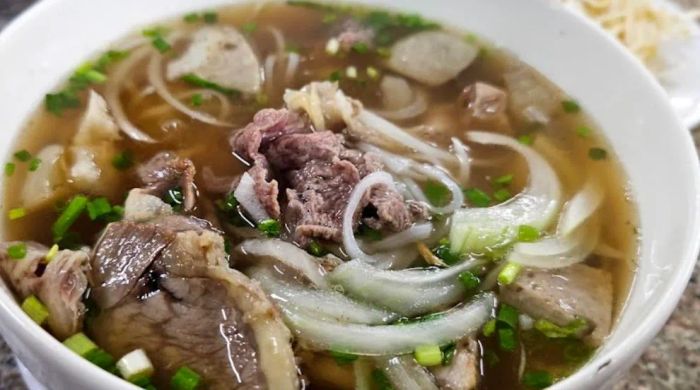 Phở Pasteur ảnh 2