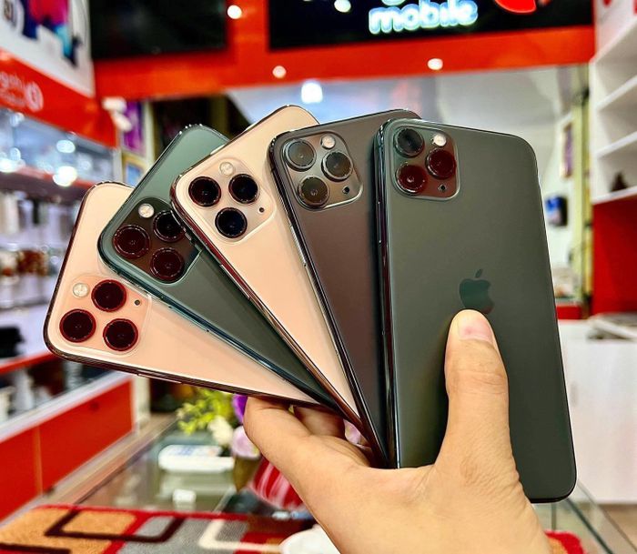 Không gian trưng bày ấn tượng tại Hồng Chi Mobile