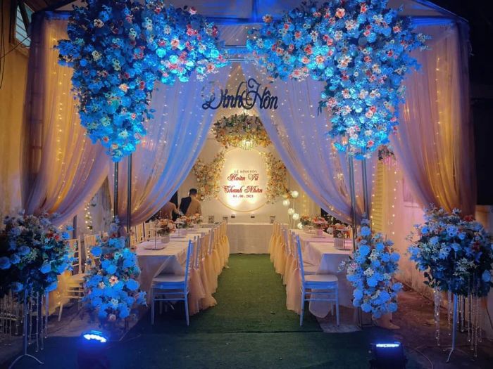 Hình ảnh đầu tiên về Rạp Cưới Thông Trang - Nơi những ý tưởng cưới độc đáo được hiện thực hóa qua bàn tay tài hoa của các nghệ nhân trang trí.