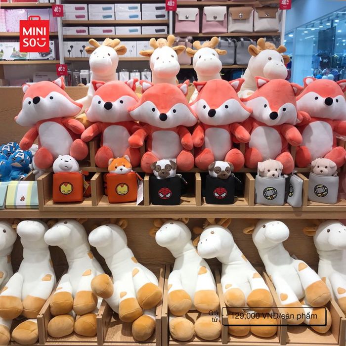 Không gian hiện đại và đầy màu sắc tại Miniso Vietnam