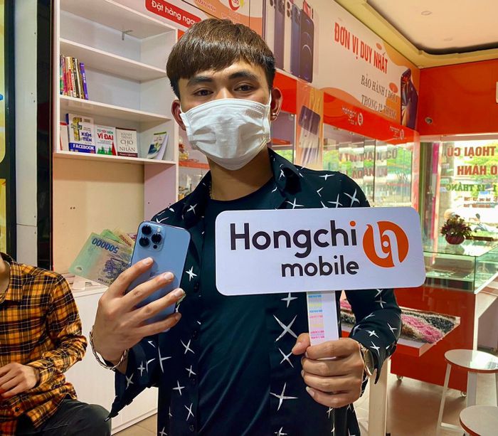 Trải nghiệm mua sắm đẳng cấp tại Hồng Chi Mobile