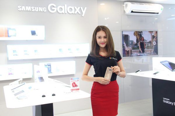 Không gian trưng bày hiện đại tại FPT Shop