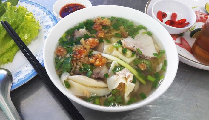 Phở A Sảnh - Địa chỉ quen thuộc với món phở đặc sắc, luôn giữ được hương vị truyền thống qua nhiều thế hệ