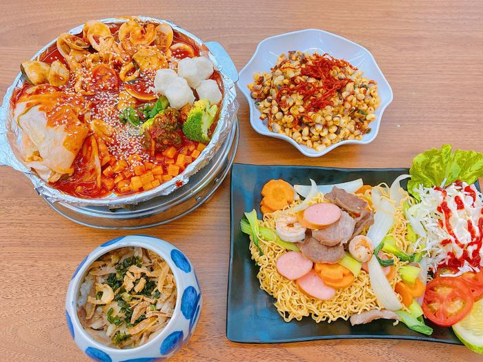 Ảnh 1 - Tô mì cay thập cẩm bốc khói hấp dẫn tại Dậu-Ò Ó O
