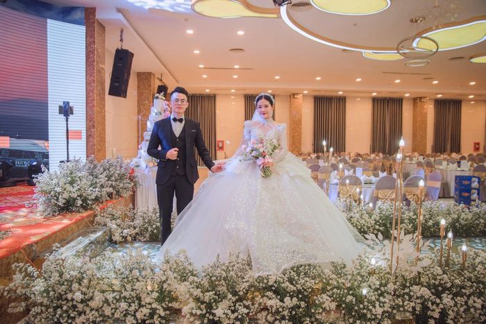 Không gian tiệc cưới lộng lẫy tại Thung Lũng Cá (Ảnh 1)