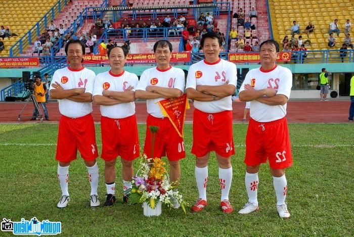 Huyền thoại Nguyễn Cao Cường (áo trắng) - Cỗ máy ghi bàn bất tử của bóng đá Việt Nam thập niên 70-90