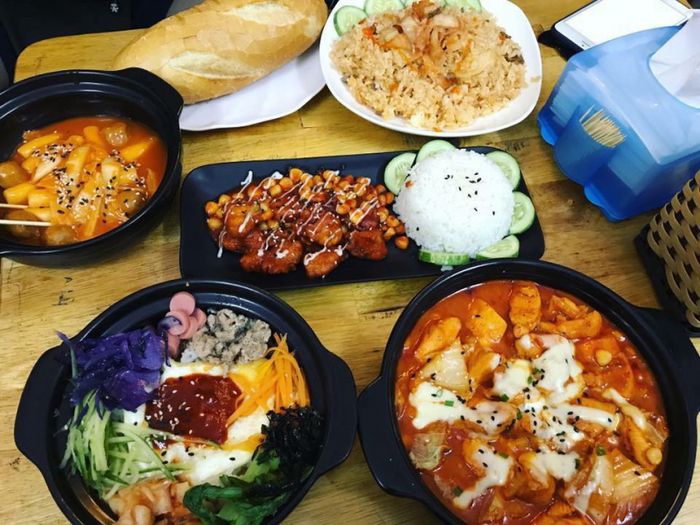 Ảnh 3 - Không gian ấm cúng với phong cách trẻ trung tại Ăn Vặt LEO