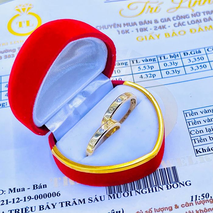Không gian sang trọng tại Trí Linh Jewelry