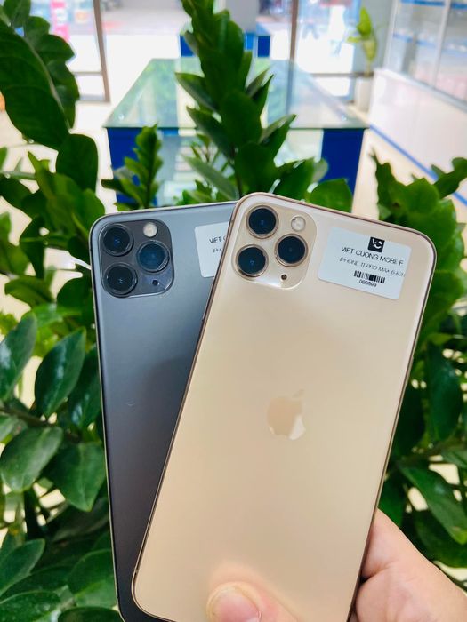 Không gian mua sắm tiện nghi tại Việt Cường Mobile