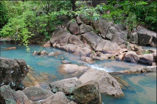 Hình ảnh minh họa số 1 - Dòng suối bản làng thơ mộng