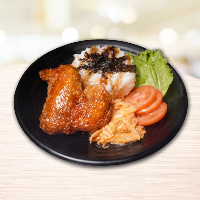Không gian ấm cúng tại Otoké Chicken