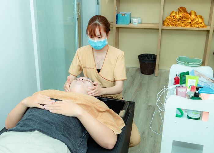 Thông tin liên hệ Healing Spa: Địa chỉ: Số 26 Huỳnh Tấn Phát, P. Hiệp Ninh, TP. Tây Ninh (Chợ Bắp). Điện thoại: 0898 220 530. Fanpage: https://www.facebook.com/HealingSpaRetreat. Giờ mở cửa: 8:30 - 19:30.