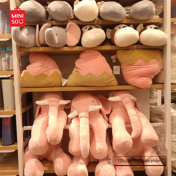 Bộ sưu tập gấu bông đa dạng tại Miniso Vietnam