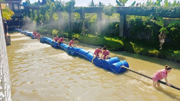 Hạ Thảo - Hoàng hôn tím trên dòng sông xanh - Ảnh 3