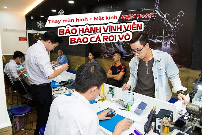 Không gian làm việc chuyên nghiệp tại 24hStore