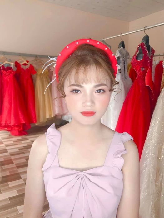 Hình ảnh Studio Tém - Phong cách trang điểm thanh lịch